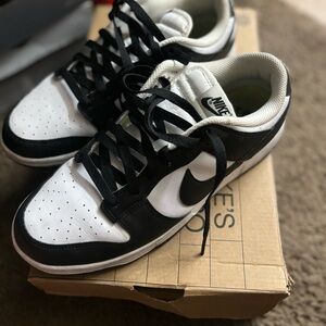 Nike panda dunks